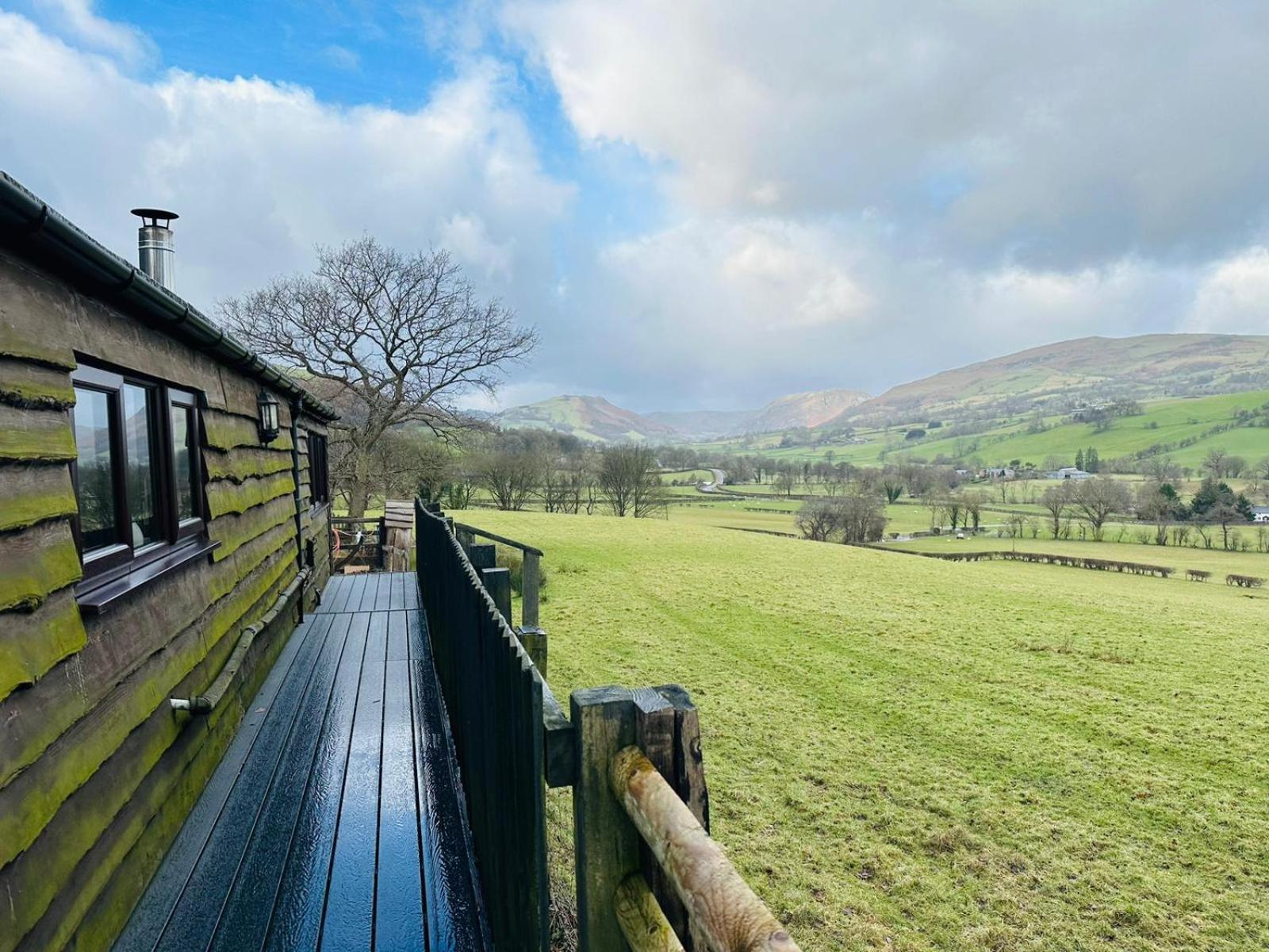 Villa The Retreat à Llanrhaeadr-ym-Mochnant Extérieur photo
